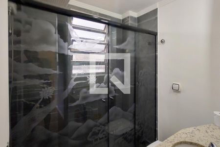 Banheiro de apartamento para alugar com 1 quarto, 45m² em Canto do Forte, Praia Grande