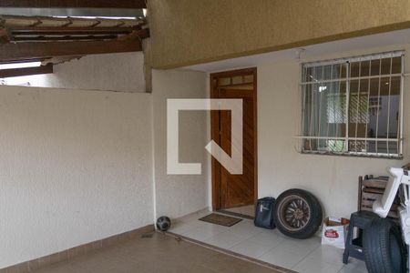Garagem de casa à venda com 2 quartos, 100m² em Camargos, Belo Horizonte