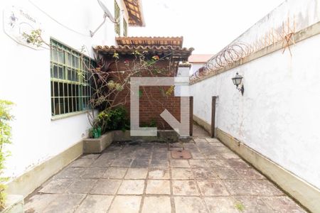 Área externa de casa à venda com 4 quartos, 219m² em Piratininga, Niterói