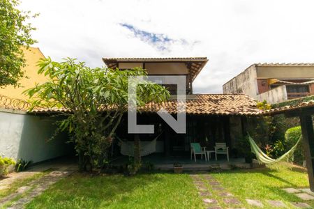 Fachada de casa à venda com 4 quartos, 219m² em Piratininga, Niterói
