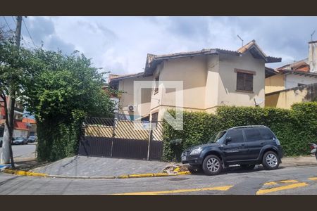 Fachada de casa à venda com 3 quartos, 150m² em Parque Monte Alegre, Taboão da Serra