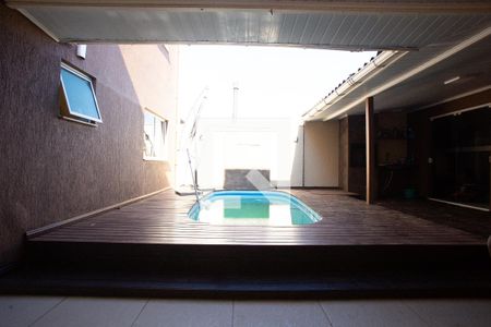 Piscina de casa à venda com 2 quartos, 230m² em Harmonia, Canoas