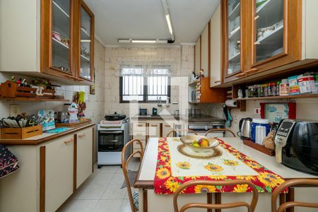 Cozinha de apartamento à venda com 3 quartos, 98m² em Vila Guarani, São Paulo