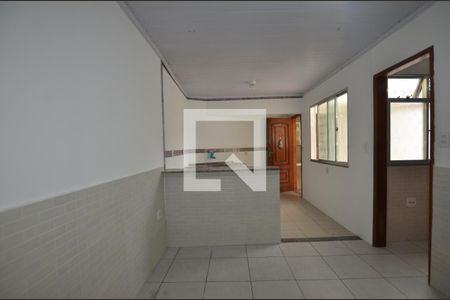 Sala de casa para alugar com 1 quarto, 42m² em Cascadura, Rio de Janeiro