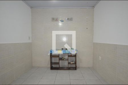 Sala de casa para alugar com 1 quarto, 42m² em Cascadura, Rio de Janeiro