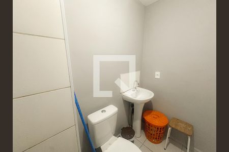Banheiro de apartamento à venda com 1 quarto, 27m² em Barra Funda, São Paulo