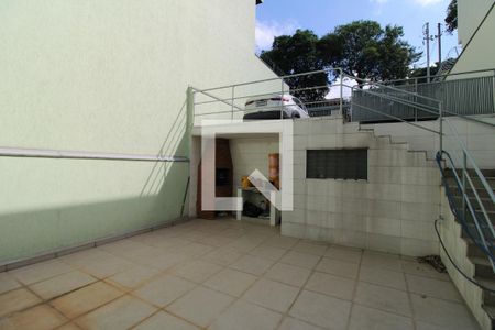Garagem de casa à venda com 3 quartos, 150m² em Jardim Picolo, São Paulo