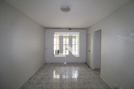 Sala de casa à venda com 3 quartos, 150m² em Jardim Picolo, São Paulo