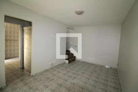 Sala de casa à venda com 3 quartos, 150m² em Jardim Picolo, São Paulo