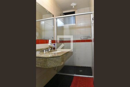 Banheiro 2 de apartamento para alugar com 1 quarto, 46m² em Centro, Curitiba