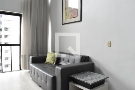 Sala/Cozinha de apartamento para alugar com 1 quarto, 46m² em Centro, Curitiba