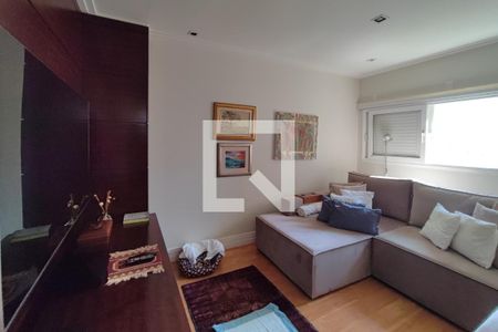 Sala de TV de apartamento à venda com 4 quartos, 370m² em Cambuí, Campinas