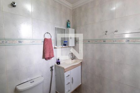 Banheiro de apartamento à venda com 2 quartos, 56m² em Vila Santana, São Paulo