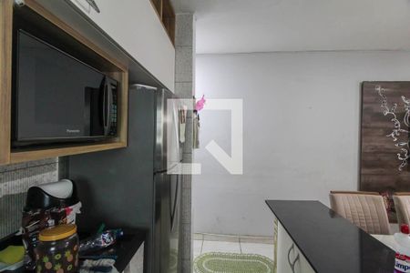 Cozinha 1 de casa à venda com 4 quartos, 203m² em Parque dos Bancarios, São Paulo