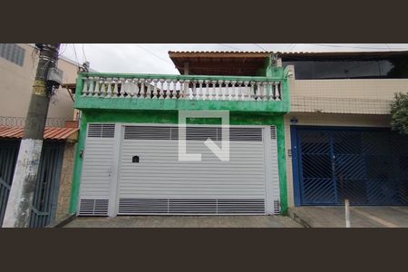 Fachada de casa à venda com 4 quartos, 203m² em Parque dos Bancarios, São Paulo