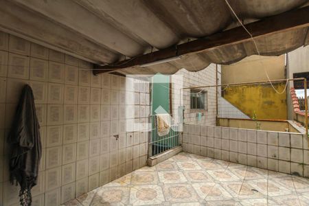 Área de Serviço de casa à venda com 4 quartos, 203m² em Parque dos Bancarios, São Paulo