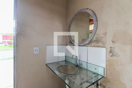 Banheiro de serviço de casa à venda com 4 quartos, 203m² em Parque dos Bancarios, São Paulo