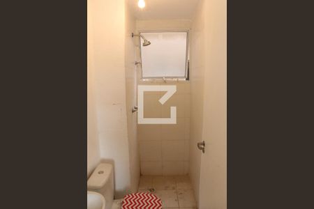 Banheiro de apartamento para alugar com 2 quartos, 60m² em Cerâmica, Nova Iguaçu