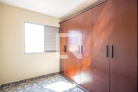 Quarto 2 de apartamento para alugar com 2 quartos, 65m² em Jaguaribe, Osasco
