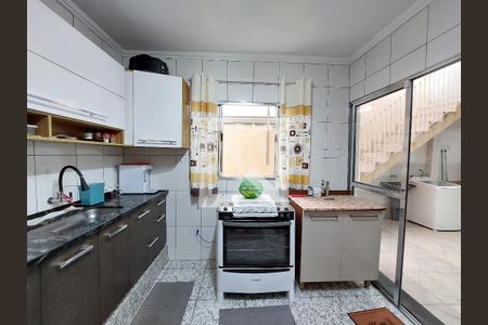 Cozinha de casa à venda com 3 quartos, 150m² em Interlagos, São Paulo