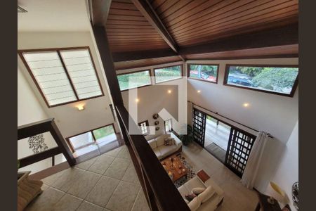 Casa à venda com 5 quartos, 205m² em Serra Grande, Niterói