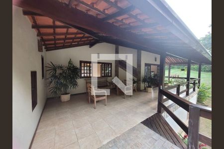 Casa à venda com 5 quartos, 205m² em Serra Grande, Niterói
