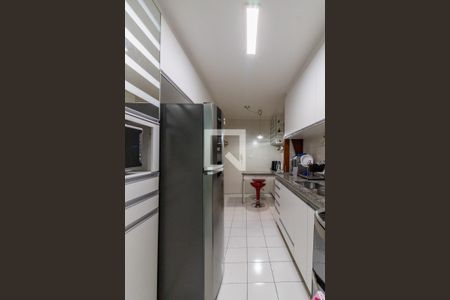 Cozinha de apartamento à venda com 3 quartos, 108m² em Vila Camargos, Guarulhos