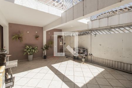 Garagem de casa à venda com 2 quartos, 76m² em Jardim Gonzaga, São Paulo