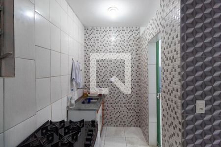Cozinha 3 de casa à venda com 5 quartos, 250m² em Vila Nhocuné, São Paulo