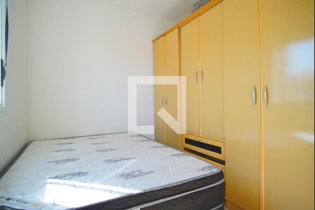 Quarto 2 de apartamento para alugar com 2 quartos, 54m² em Humaitá, Porto Alegre