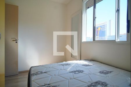 Quarto 2 de apartamento para alugar com 2 quartos, 54m² em Humaitá, Porto Alegre