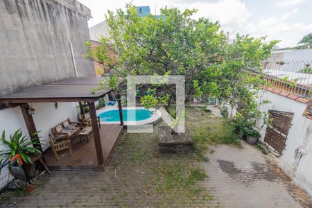 vista ao quintal de casa à venda com 2 quartos, 209m² em Partenon, Porto Alegre