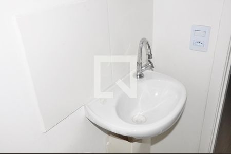 - Banheiro Social de kitnet/studio à venda com 1 quarto, 16m² em Vila Mangalot, São Paulo