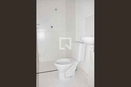 Banheiro Social de kitnet/studio à venda com 1 quarto, 16m² em Vila Mangalot, São Paulo