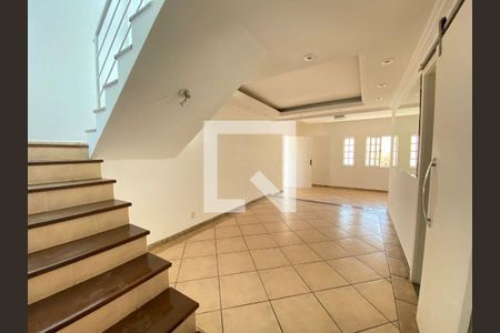 Casa à venda com 3 quartos, 165m² em Piratininga, Niterói