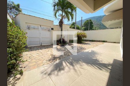 Casa à venda com 3 quartos, 165m² em Piratininga, Niterói