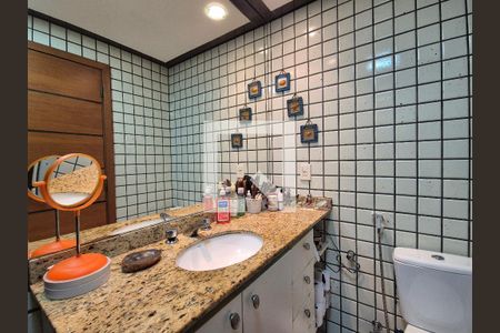 banheiro da suite 2 de casa de condomínio à venda com 3 quartos, 200m² em Recreio dos Bandeirantes, Rio de Janeiro