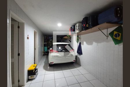 Garagem de casa de condomínio à venda com 3 quartos, 200m² em Recreio dos Bandeirantes, Rio de Janeiro
