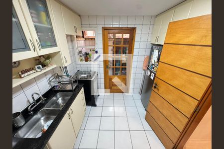 Cozinha de casa de condomínio à venda com 3 quartos, 200m² em Recreio dos Bandeirantes, Rio de Janeiro