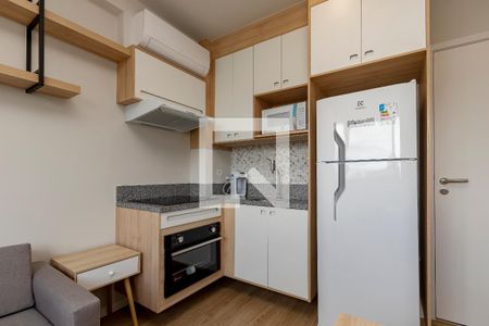 Sala/ Cozinha de apartamento para alugar com 1 quarto, 27m² em Chácara Santo Antônio (zona Sul), São Paulo