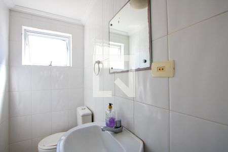 Banheiro de serviço de apartamento à venda com 3 quartos, 300m² em Vila Helena, Santo André