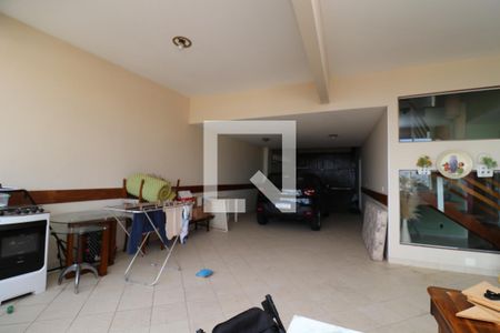 Garagem de casa à venda com 5 quartos, 333m² em Jardim Guanabara, Rio de Janeiro
