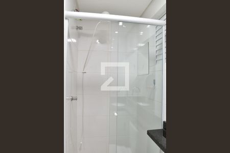 Banheiro de apartamento para alugar com 1 quarto, 40m² em Centro, Curitiba