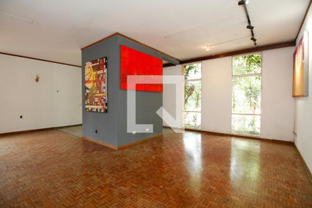 Sala de Estar  de casa à venda com 5 quartos, 400m² em Vila Madalena, São Paulo