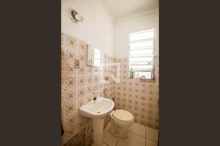 Banheiro de casa à venda com 3 quartos, 150m² em Nonoai, Porto Alegre