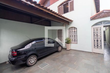Garagem de casa à venda com 3 quartos, 190m² em Cidade Patriarca, São Paulo