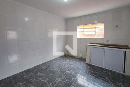 Sala - Cozinha de casa para alugar com 2 quartos, 42m² em Vila Santana, Campinas