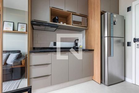 Sala/Cozinha de kitnet/studio para alugar com 1 quarto, 27m² em Pinheiros, São Paulo