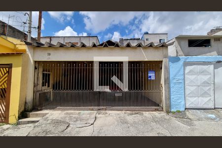 Fachada de casa à venda com 2 quartos, 115m² em Vila Olinda, São Paulo