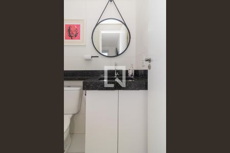 Banheiro de apartamento para alugar com 1 quarto, 27m² em Cambuci, São Paulo